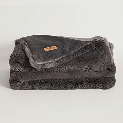 UnHide Marshmallow - Faux Fur Blanket - Heavy Weight, Extra Soft Blanket - Made From Recycled Materials - Machine Washable - Queen Size (60" X 80") - Silver Fox 8 UnHide Marshmallow - Faux Fur Blanket - Heavy Weight, Extra Soft Blanket - Made From Recycled Materials - Machine Washable - Queen Size (60" X 80") - Silver Fox - Image 6