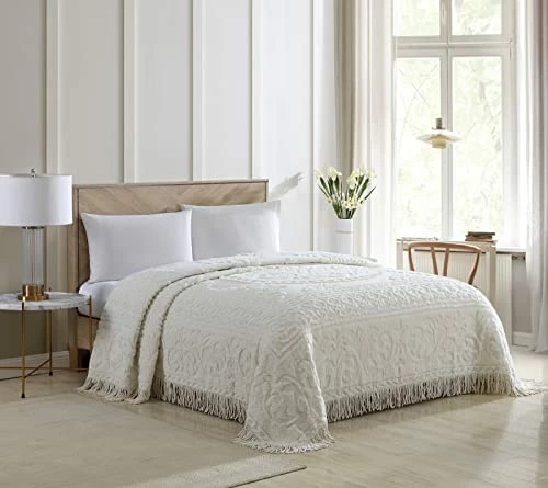 Beatrice Home Fashions Medallion Chenille, Standard Sham, White 9 Beatrice Home Fashions Medallion Chenille, Standard Sham, White - Image 7