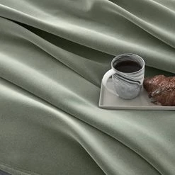 Vellux 1B07043 Original Insulating Core Hotel Style Solid Blanket Machine Washable Soft Cozy Warm Pet Friendly Bed Sofa Blankets, King, Green 13 Vellux 1B07043 Original Insulating Core Hotel Style Solid Blanket Machine Washable Soft Cozy Warm Pet Friendly Bed Sofa Blankets, King, Green -Electric Blankets Sales 2022 41HbtgvoDlL