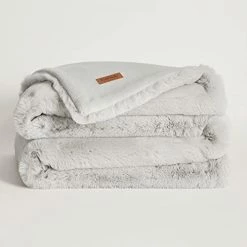 UnHide Marshmallow - Faux Fur Blanket - Heavy Weight, Extra Soft Blanket - Made From Recycled Materials - Machine Washable - Queen Size (60" X 80") - Silver Fox 17 UnHide Marshmallow - Faux Fur Blanket - Heavy Weight, Extra Soft Blanket - Made From Recycled Materials - Machine Washable - Queen Size (60" X 80") - Silver Fox -Electric Blankets Sales 2022 41KypfBXtjL. AC