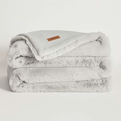 UnHide Marshmallow - Faux Fur Blanket - Heavy Weight, Extra Soft Blanket - Made From Recycled Materials - Machine Washable - Queen Size (60" X 80") - Silver Fox 10 UnHide Marshmallow - Faux Fur Blanket - Heavy Weight, Extra Soft Blanket - Made From Recycled Materials - Machine Washable - Queen Size (60" X 80") - Silver Fox - Image 8