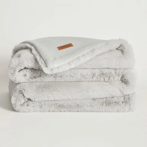 UnHide Marshmallow - Faux Fur Blanket - Heavy Weight, Extra Soft Blanket - Made From Recycled Materials - Machine Washable - Queen Size (60" X 80") - Silver Fox 3 UnHide Marshmallow - Faux Fur Blanket - Heavy Weight, Extra Soft Blanket - Made From Recycled Materials - Machine Washable - Queen Size (60" X 80") - Silver Fox