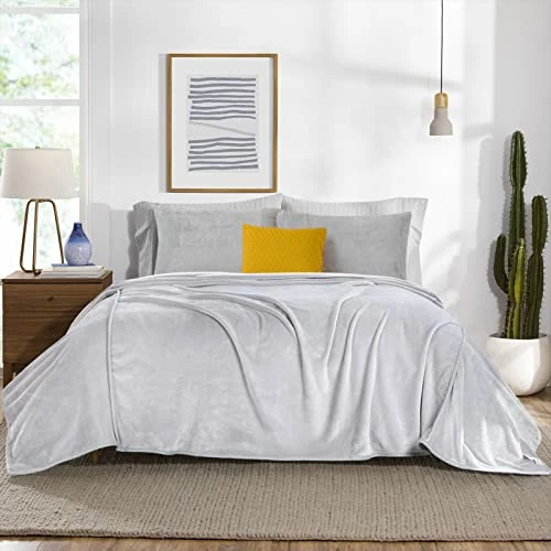 HOMBYS Oversized King 10'x 10' Extra Large Bed Flannel Thick Throw Blanket, Soft, Comfortable & Breathable Light Grey 120x120 Winter Warm Blanket ,Outdoor Giant Blanket For Summer And Picnic 4 HOMBYS Oversized King 10'x 10' Extra Large Bed Flannel Thick Throw Blanket, Soft, Comfortable & Breathable Light Grey 120x120 Winter Warm Blanket ,Outdoor Giant Blanket For Summer And Picnic - Image 2