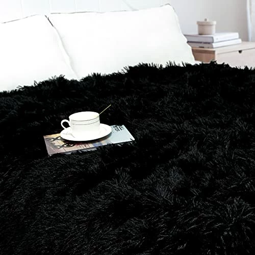XYYZYZ Extra Soft Faux Fur Queen Blanket,Lightweight Plush Fluffy Fuzzy Blanket For Bed,Black 6 XYYZYZ Extra Soft Faux Fur Queen Blanket,Lightweight Plush Fluffy Fuzzy Blanket For Bed,Black - Image 4