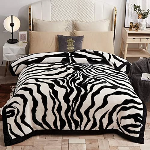 LGYKUMEG 9 Lbs Heavy Korean Mink Blanket Queen Size 79"×91", Silky Soft And Warm, 2 Ply Reversible Raschel Bed Blanket,(200x230cm4kg). Gray And White 11 LGYKUMEG 9 Lbs Heavy Korean Mink Blanket Queen Size 79"×91", Silky Soft And Warm, 2 Ply Reversible Raschel Bed Blanket,(200x230cm4kg). Gray And White - Image 9