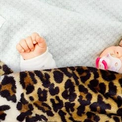 MACEVIA Flannel Fleece Queen Blanket For Couch Leopard Print Blanket Fuzzy Cozy Comfy Super Soft Fluffy Plush Cheetah Blanket For Bed Sofa 260GSM (Brown Leopard,90x90inches) Red Black Checkered 19 MACEVIA Flannel Fleece Queen Blanket For Couch Leopard Print Blanket Fuzzy Cozy Comfy Super Soft Fluffy Plush Cheetah Blanket For Bed Sofa 260GSM (Brown Leopard,90x90inches) Red Black Checkered -Electric Blankets Sales 2022 5150PTJjdYL