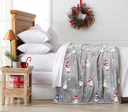 Great Bay Home Decorative Holiday King Blanket. Super Soft Velvet Plush Christmas Design. (Snowman) 5 Great Bay Home Decorative Holiday King Blanket. Super Soft Velvet Plush Christmas Design. (Snowman) - Image 3