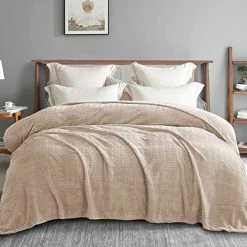 Exclusivo Mezcla King Size Jacquard Weave Wave Pattern Flannel Fleece Velvet Plush Bed Blanket As Bedspread/Coverlet/Bed Cover (90" X 104",Camel) - Soft, Lightweight, Warm And Cozy