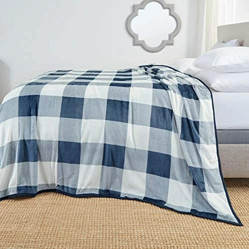 Clara Clark Fleece Blanket, Raschel Mink Faux Fur Blanket, Ultra Plush Blanket, Cozy And Warm Blanket, 55 X 82, Solid Eggplant 12 Clara Clark Fleece Blanket, Raschel Mink Faux Fur Blanket, Ultra Plush Blanket, Cozy And Warm Blanket, 55 X 82, Solid Eggplant - Image 10