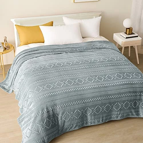 Exclusivo Mezcla Soft Queen Size Fleece Blanket, 90x90 Inches Warm Fuzzy Luxury Bed Blankets, Decorative Geometry Pattern Plush Blanket For Bed, Black 15 Exclusivo Mezcla Soft Queen Size Fleece Blanket, 90x90 Inches Warm Fuzzy Luxury Bed Blankets, Decorative Geometry Pattern Plush Blanket For Bed, Black - Image 13