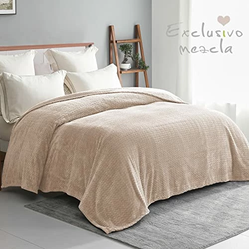 Exclusivo Mezcla King Size Jacquard Weave Wave Pattern Flannel Fleece Velvet Plush Bed Blanket As Bedspread/Coverlet/Bed Cover (90" X 104",Camel) - Soft, Lightweight, Warm And Cozy 4 Exclusivo Mezcla King Size Jacquard Weave Wave Pattern Flannel Fleece Velvet Plush Bed Blanket As Bedspread/Coverlet/Bed Cover (90" X 104",Camel) - Soft, Lightweight, Warm And Cozy - Image 2