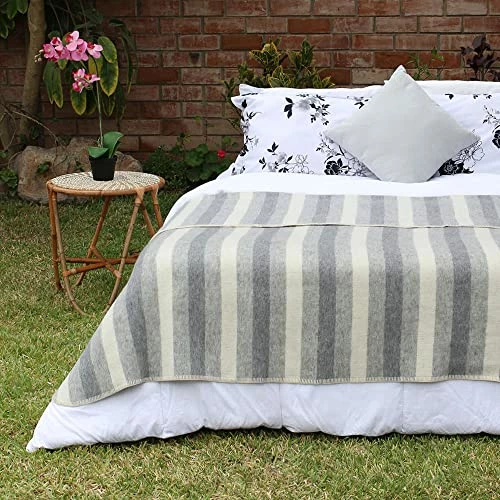 Alpaca Warehouse Thick Alpaca Wool Blanket Heavyweight Alpaca Wool Blanket Camping Outdoors Indoors Soft Peruvian Alpaca Wool Blankets That Come In Twin Queen King Size (Soft Gray/Ivory, Twin (Whipstitch Trim)) 4 Alpaca Warehouse Thick Alpaca Wool Blanket Heavyweight Alpaca Wool Blanket Camping Outdoors Indoors Soft Peruvian Alpaca Wool Blankets That Come In Twin Queen King Size (Soft Gray/Ivory, Twin (Whipstitch Trim)) - Image 2