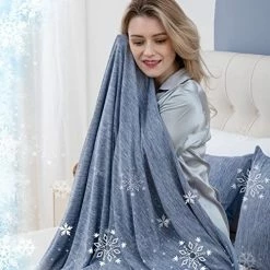 CHOSHOME Cooling Blanket For Hot Sleepers Lightweight Summer Cold Thin Blankets For Sleeping, Hot Flashes Night Sweats, Soft Blanket For Bed, King Size, Blue