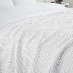 Aston & Arden Luxury Waffle Weave Ringspun Cotton Blanket (King 108x90), 5-Star Hotel Quality, Heavyweight 450 GSM, Soft On Skin, Breathable, All Season Blanket -Electric Blankets Sales 2022 51lXHTNhpmL