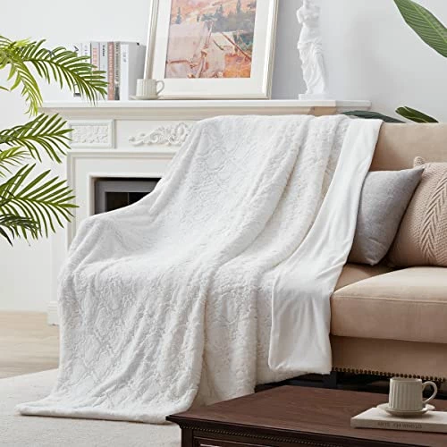 KAWAHOME Faux Fur Blanket King Size Winter Super Soft Cozy Warm Fluffy Plush Blanket Quatrefoil Pattern For Couch Sofa Bed, 108" X 90" (White) 4 KAWAHOME Faux Fur Blanket King Size Winter Super Soft Cozy Warm Fluffy Plush Blanket Quatrefoil Pattern For Couch Sofa Bed, 108" X 90" (White) - Image 2