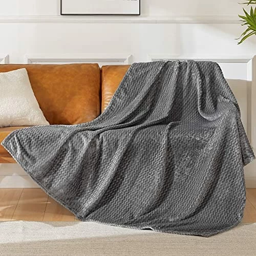 BEDELITE Fleece King Size Blanket - Ultra Modern Teal And White King Size Blanket - Super Cozy Luxurious Microfiber Blanket For Sofa And Bed, Reversible Soft Blanket For All Season Grey 12 BEDELITE Fleece King Size Blanket - Ultra Modern Teal And White King Size Blanket - Super Cozy Luxurious Microfiber Blanket For Sofa And Bed, Reversible Soft Blanket For All Season Grey - Image 10