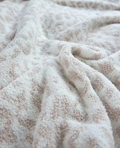 SANACYNA 100% Polyester Microfiber Fluffy Leopard Print Big Blanket Queen Bed Blanket Super Soft Chic Cozy Lightweight Thick Blanket For Sofa Bed Stone/Cream Queen 90"X90" 19 SANACYNA 100% Polyester Microfiber Fluffy Leopard Print Big Blanket Queen Bed Blanket Super Soft Chic Cozy Lightweight Thick Blanket For Sofa Bed Stone/Cream Queen 90"X90" -Electric Blankets Sales 2022 51v4HjermKL