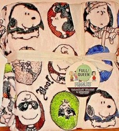 Berk Shire Halloween The Peanuts Gang And Snoopy In Costumes Berkshire Blanket 90 By 90